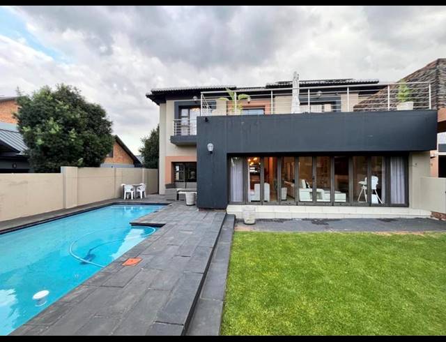 4 BEDROOM HOUSE FOR SALE IN MIDSTREAM HILL